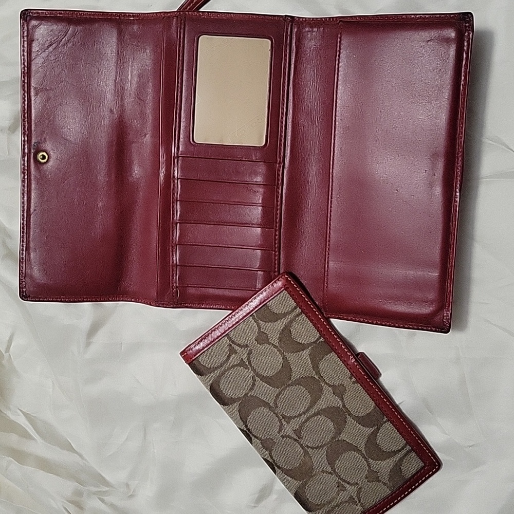 Coach Signature Gallery Tote with Matching Wallet - Picture 11 of 14